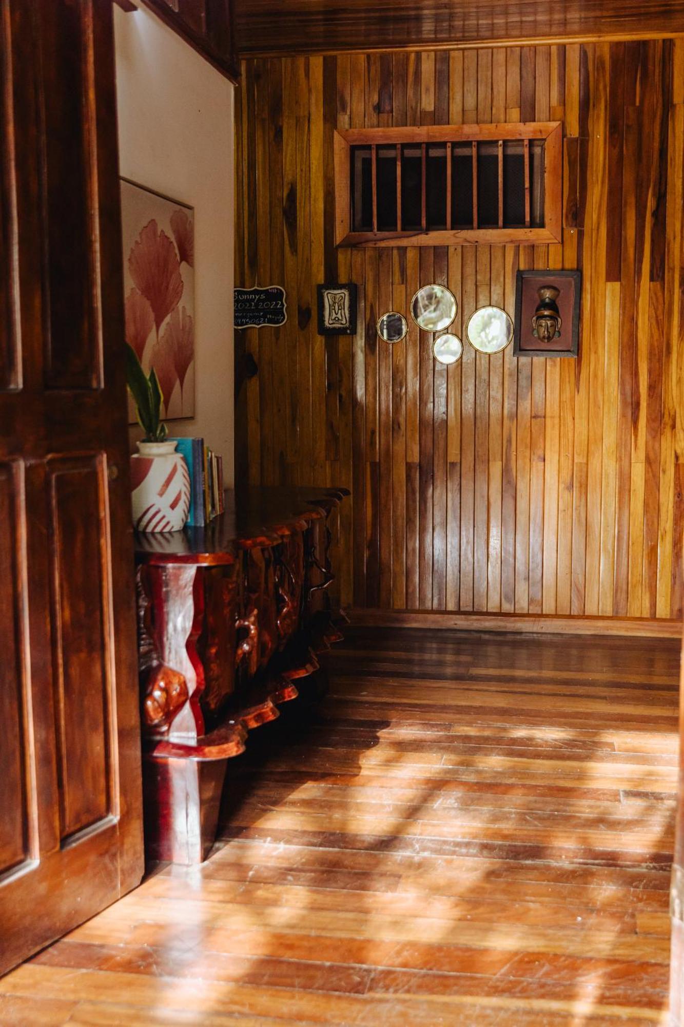 Sunny'S Jaco Exterior photo
